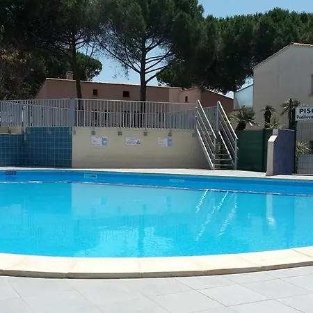 T2 Proche Naturiste , Piscine , Clim , Parking