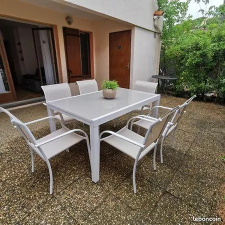 T2 Proche Naturiste , Piscine , Clim , Parking