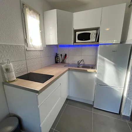 T2 Proche Naturiste , Piscine , Clim , Parking * אגדה